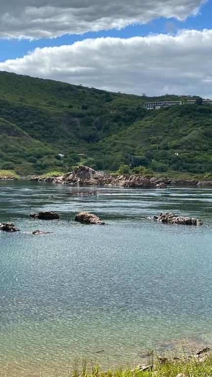 Příroda nedaleko venkovského domu