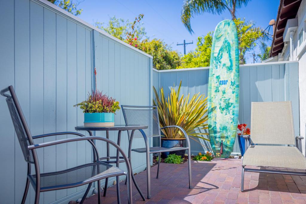 Marina Beach Motel - 