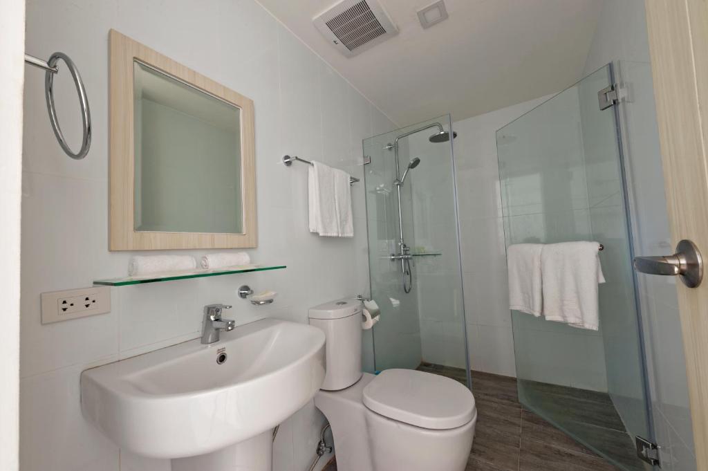 Koupelna v ubytování Lime Hotel Boracay