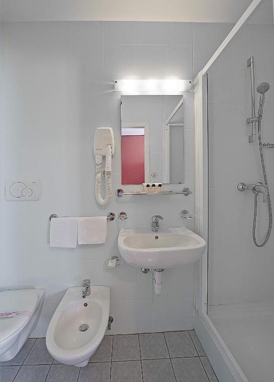 Koupelna v ubytování Hotel Nazionale