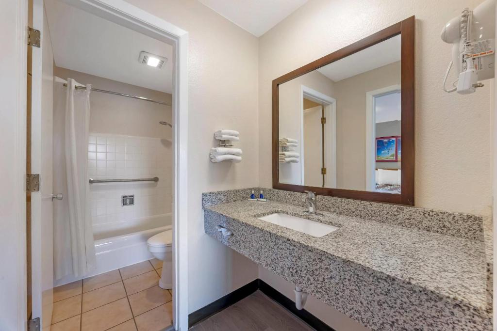 Rodeway Inn Albany photo