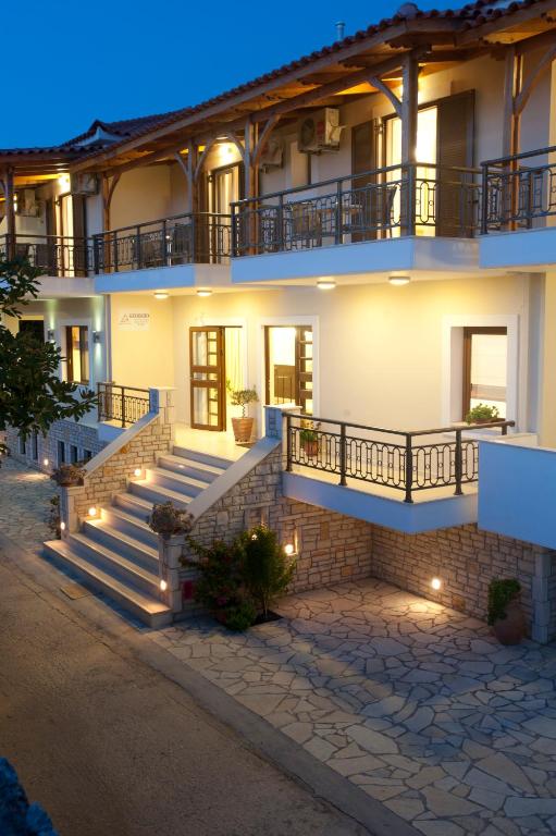 Budova, kde se aparthotel nachází