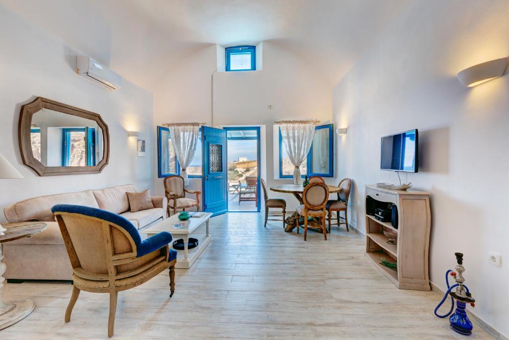 TV a/nebo společenská místnost v ubytování Desiterra Resort & Spa