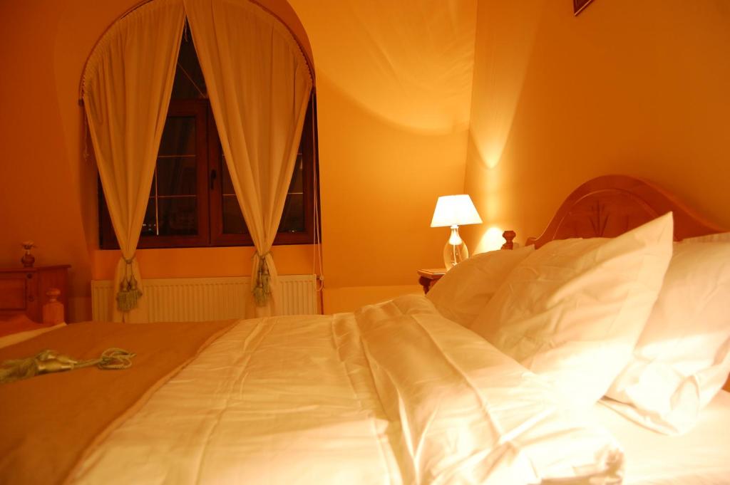 Bucharest Boutique Accommodation by Hotels - Resim 6