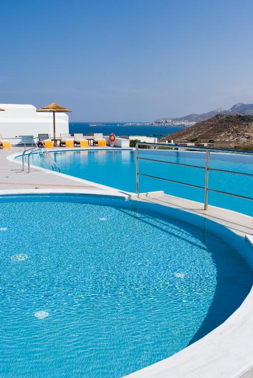Bazén v ubytování Hotel Mediterranean nebo v jeho okolí