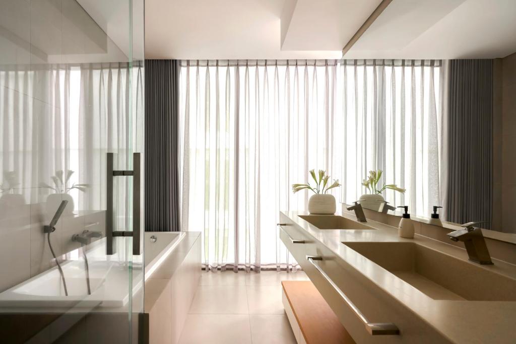 Suite Có Giường Cỡ King Nhìn Ra Biển