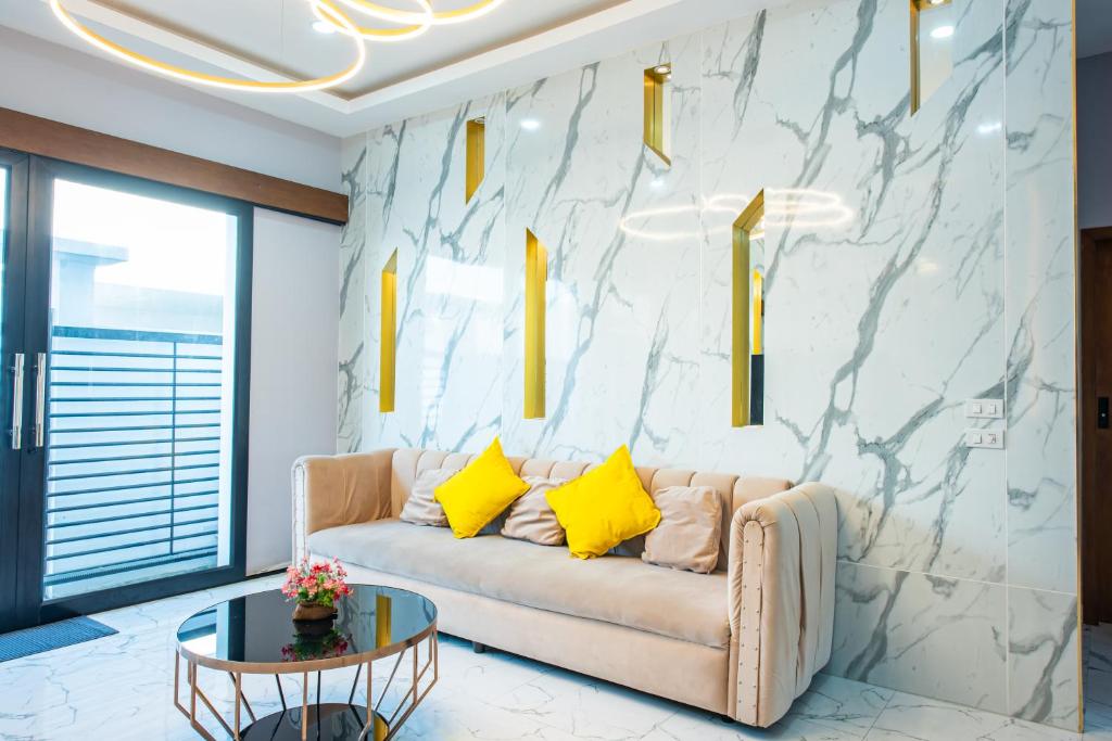 Et opholdsområde på Pool Villa Pattaya Nongprue-3Bedroom