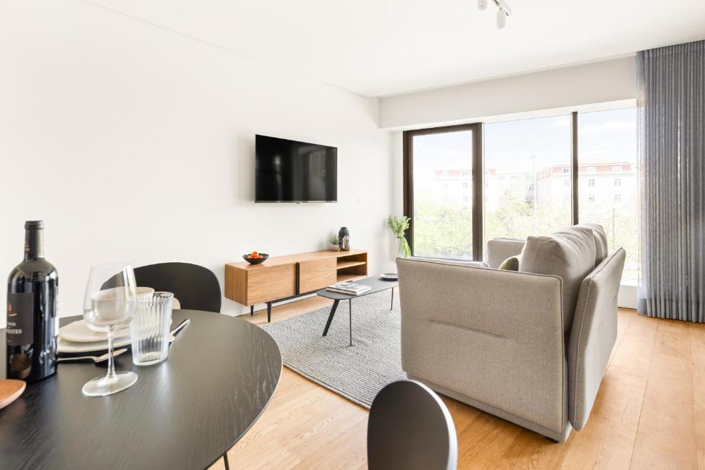 Mirabilis Apartments - LX Living - 2