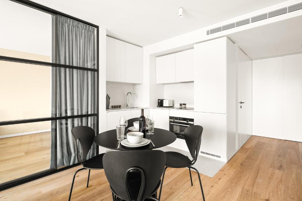 Mirabilis Apartments - LX Living - 3