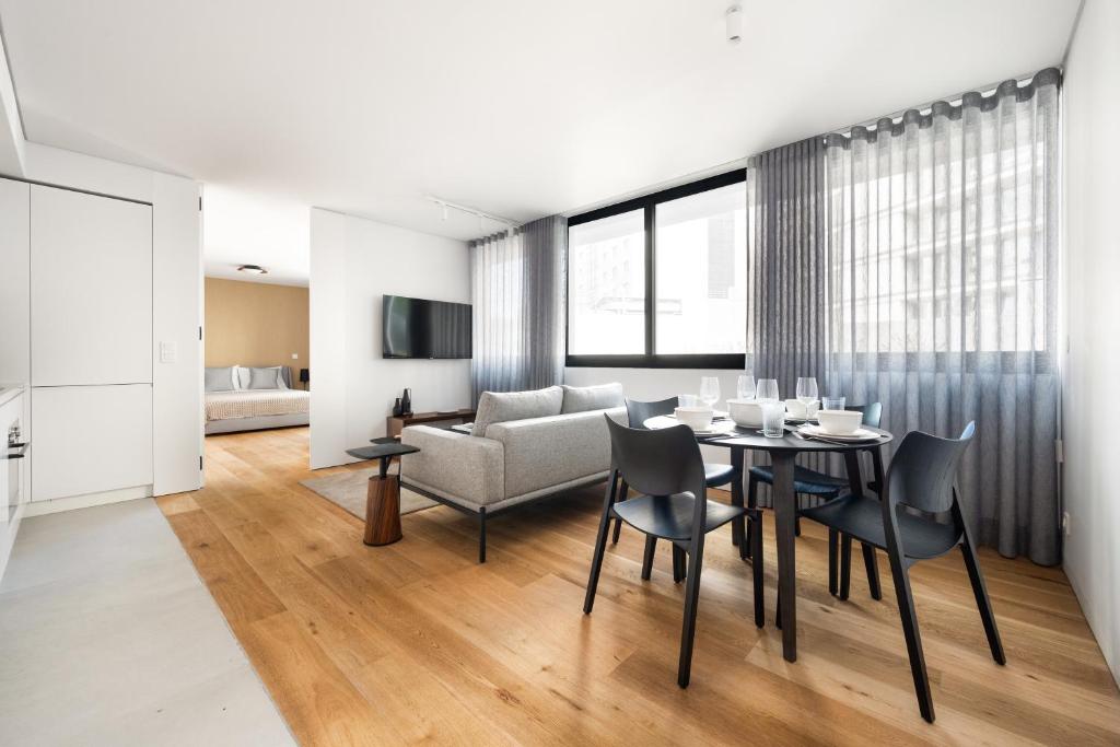 Mirabilis Apartments - LX Living - 8