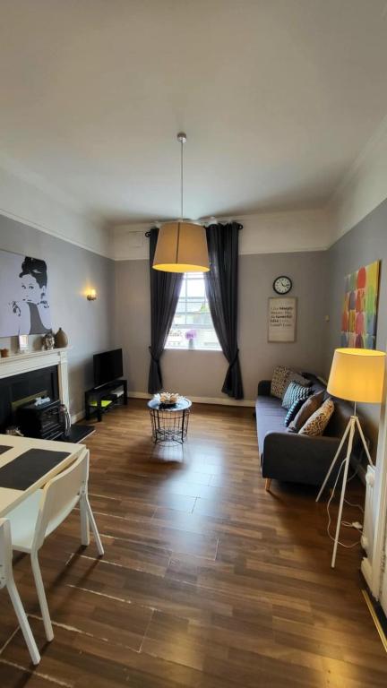 Posezení v ubytování City Centre Georgian Apartment