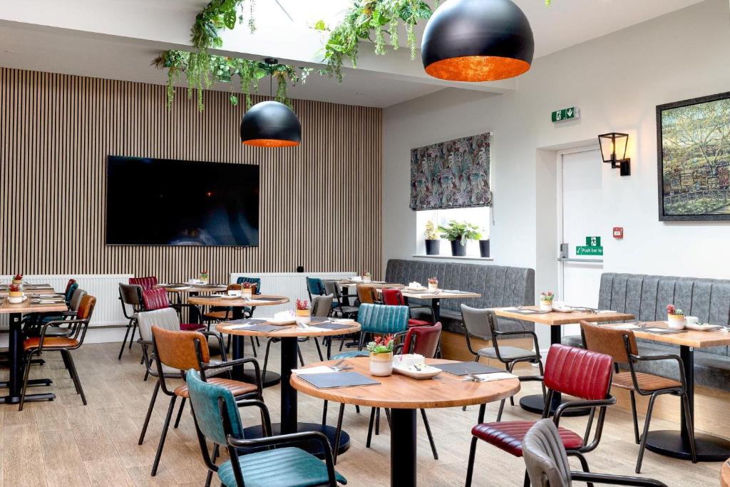 The Clarence Gardens Hotel, BW Signature Collection - Resim 11