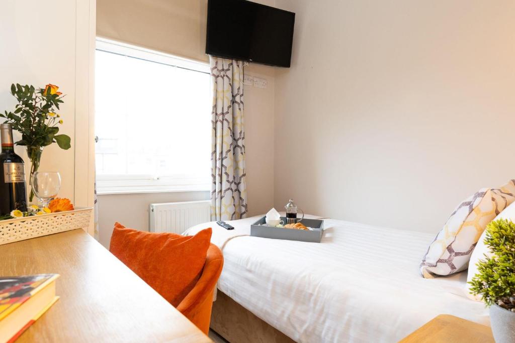 The Clarence Gardens Hotel, BW Signature Collection - Resim 36