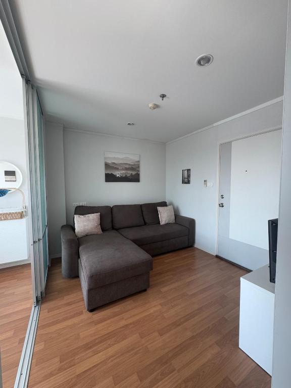 Minimalist Condo in Pinklao در بانکوک