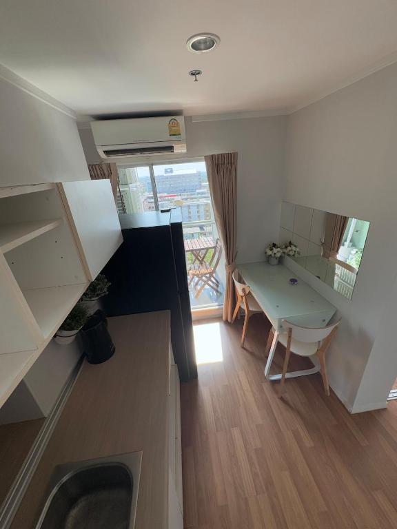 فضای داخلی Minimalist Condo in Pinklao در بانکوک - تصویر ۳