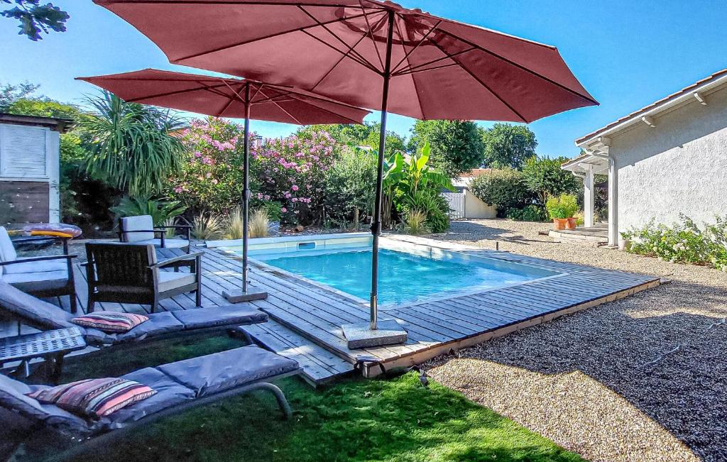 Swimmingpoolen hos eller tæt på Superbe Maison Avec Piscine