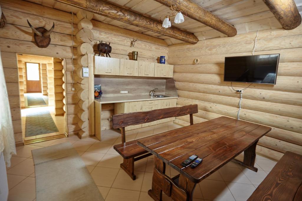 TV a/nebo společenská místnost v ubytování Chudodievo in Chynadievo Mini-Hotel