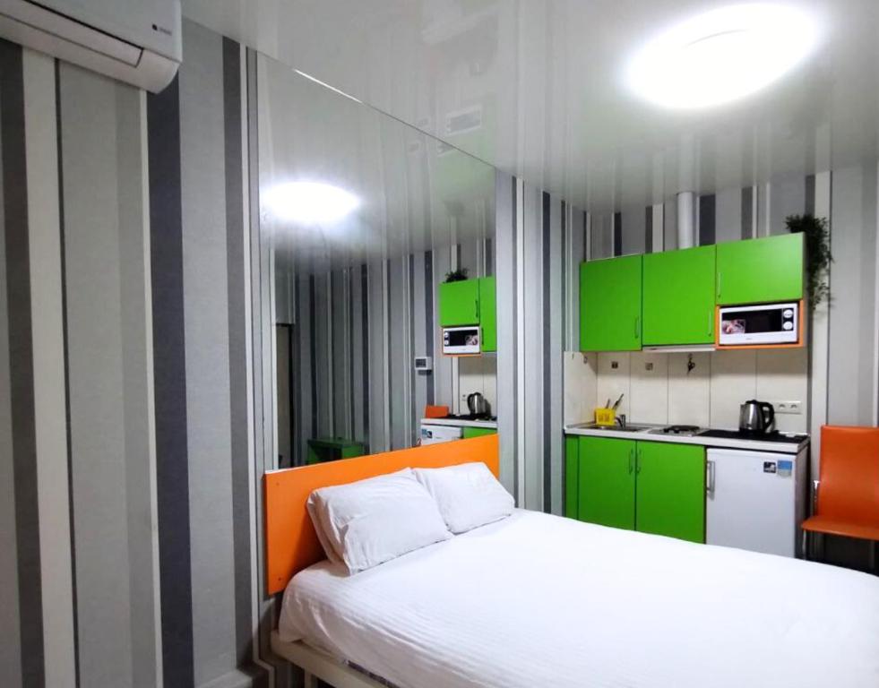Bezpechni apartamenty na tsokolnomu poversi bilia metro photo 6