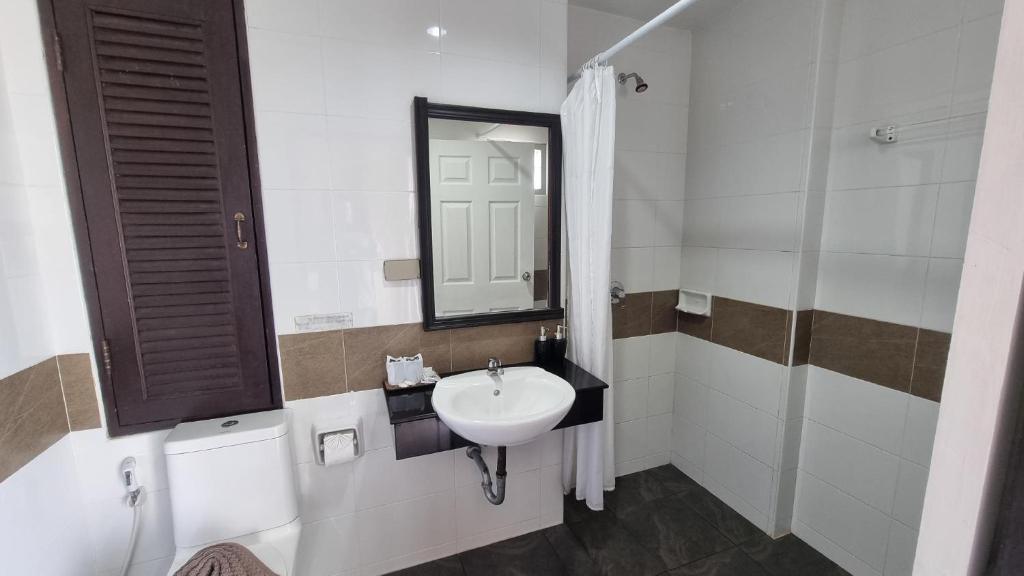 Sereneburi Patong Hotel - Resim 20