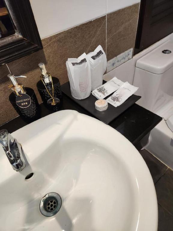 Sereneburi Patong Hotel - Resim 3