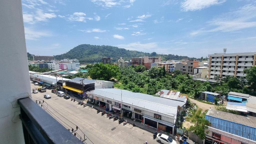 Sereneburi Patong Hotel - Resim 25