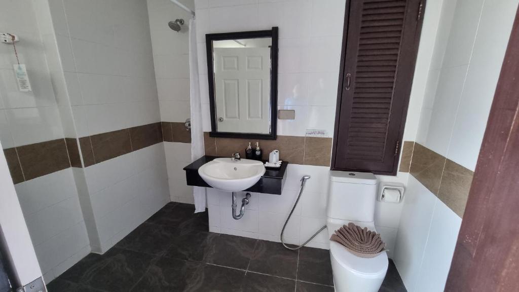 Sereneburi Patong Hotel - Resim 34