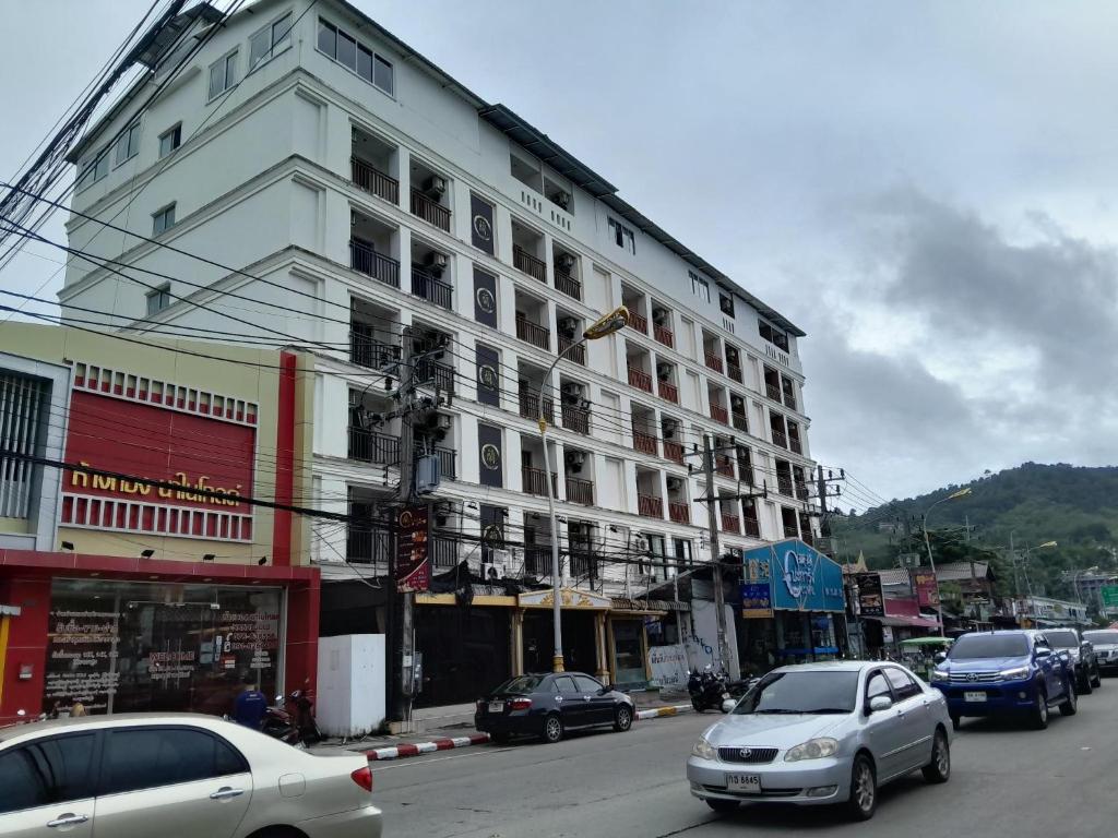 Sereneburi Patong Hotel - Resim 36