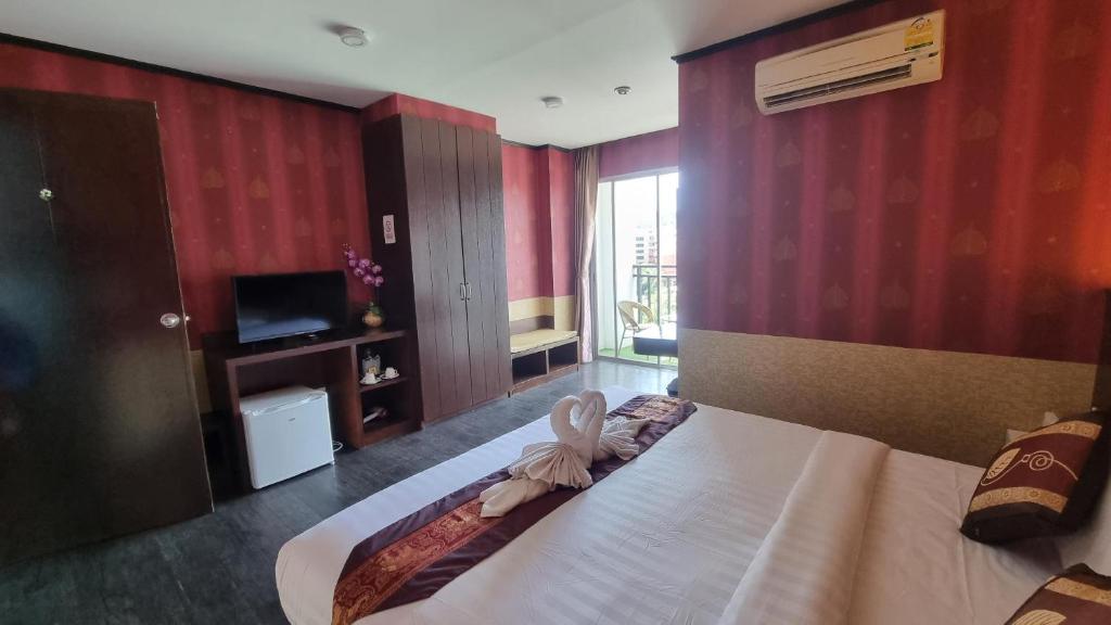 Sereneburi Patong Hotel - Resim 41