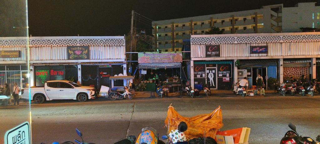Sereneburi Patong Hotel - Resim 43