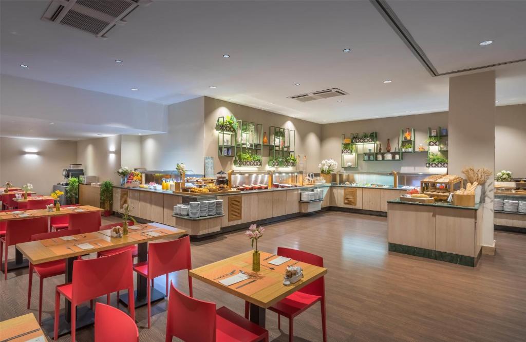 Occidental Granada - Resim 19