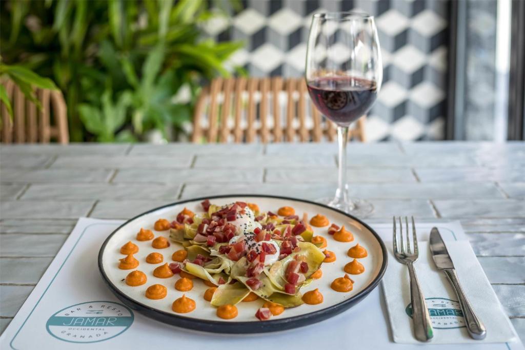 Occidental Granada - Resim 18