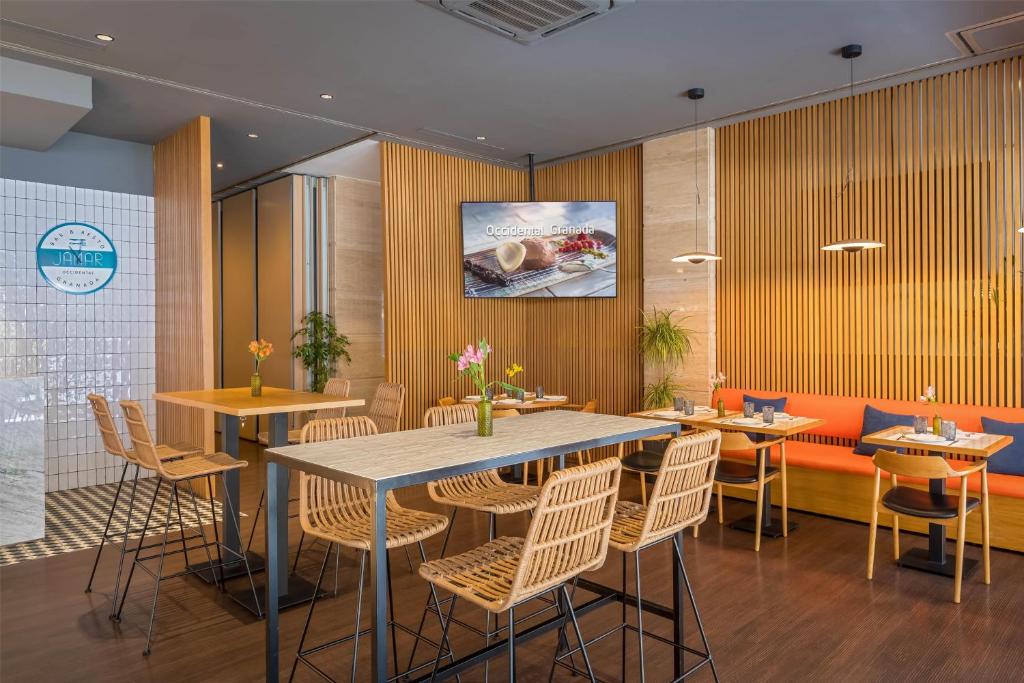 Occidental Granada - Resim 16