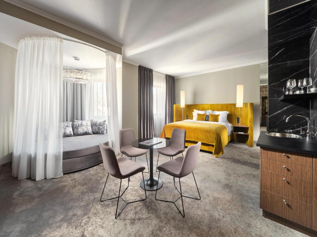 Mamaison Hotel Chain Bridge Budapest - Resim 1