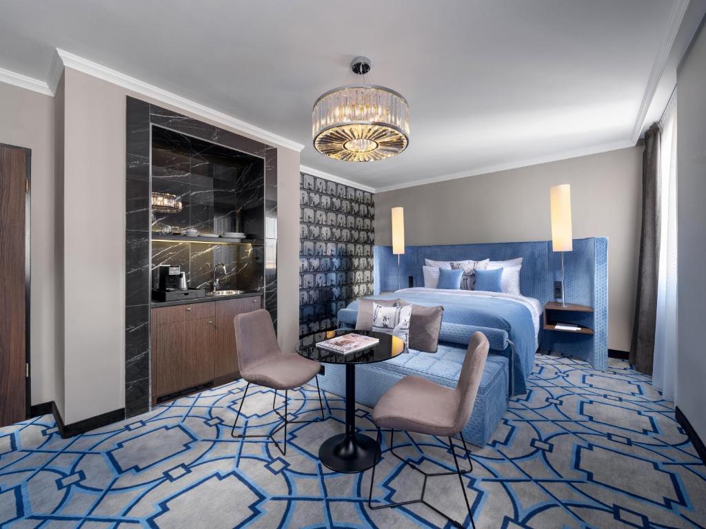 Mamaison Hotel Chain Bridge Budapest - Resim 29