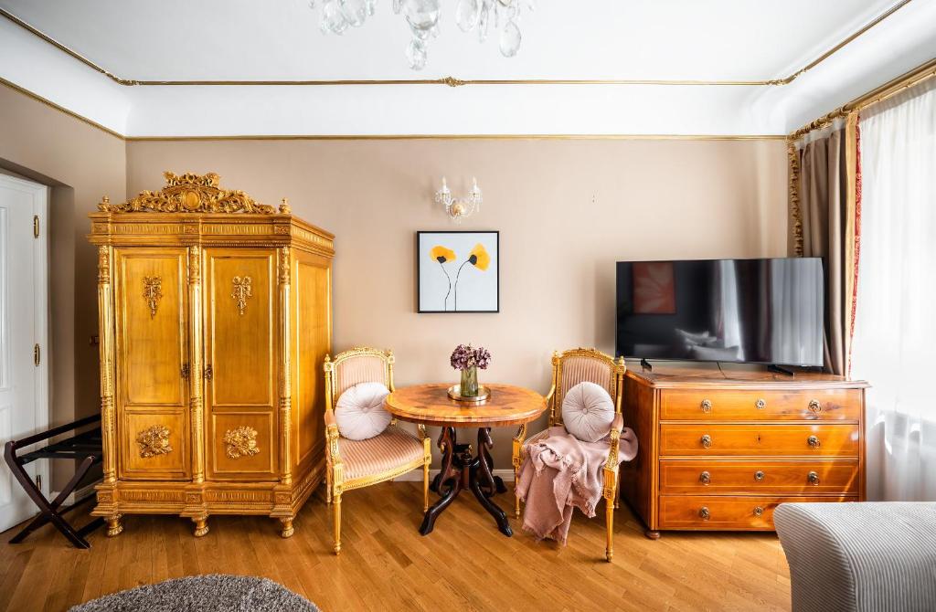 Nosticova Heritage - 13