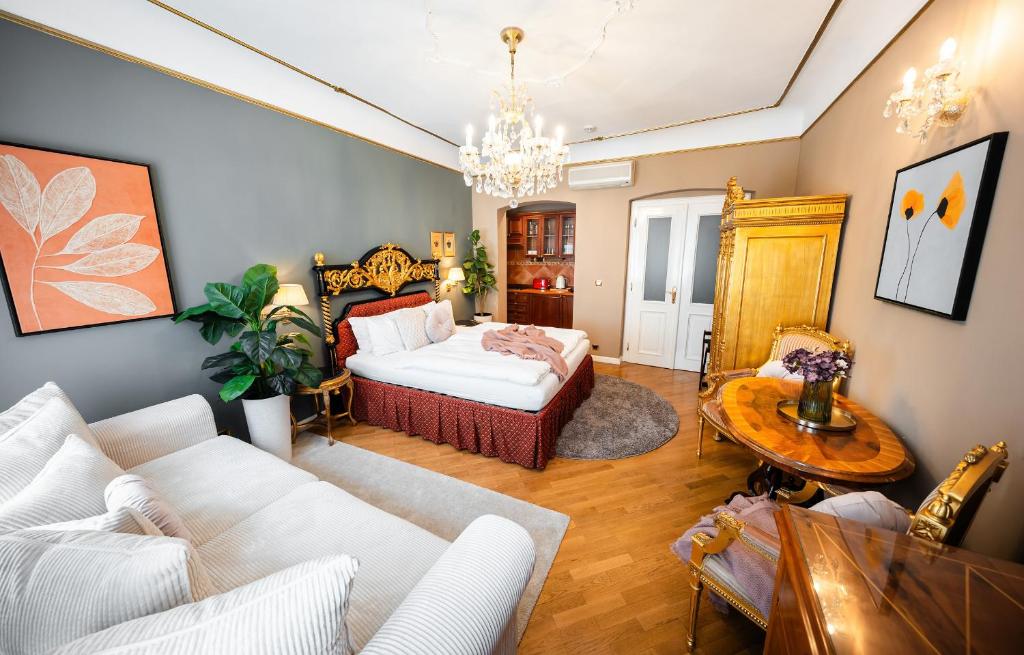 Nosticova Heritage - 12