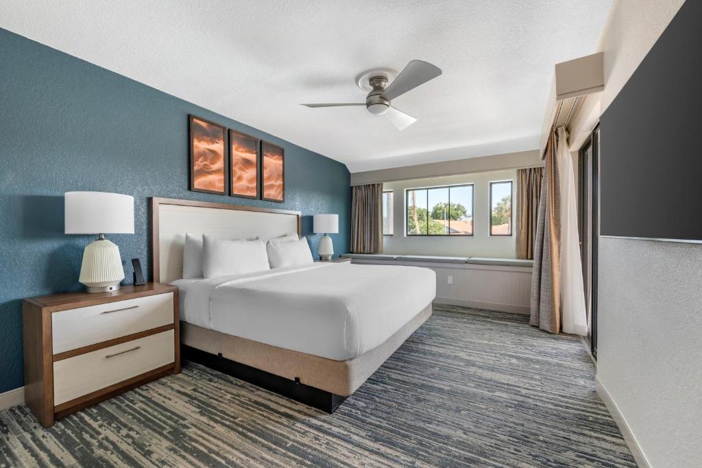 Orbit One Vacation Villas photo