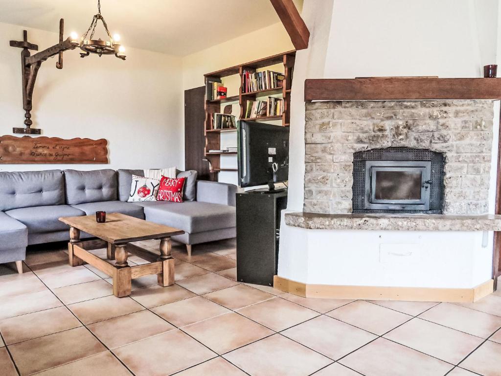 Χώρος καθιστικού στο Chalet L'Etape by Interhome