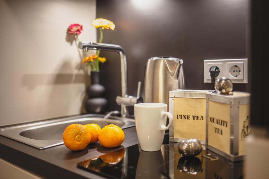 The Circus Living - 11