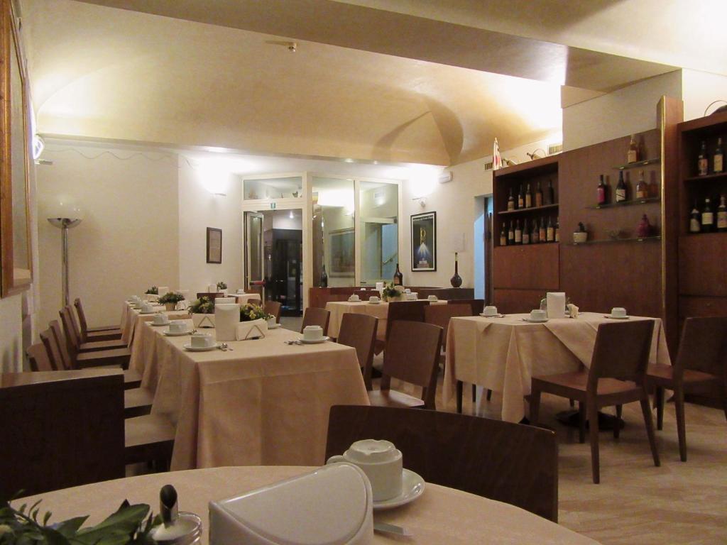 Restaurace v ubytování Hotel Giardino