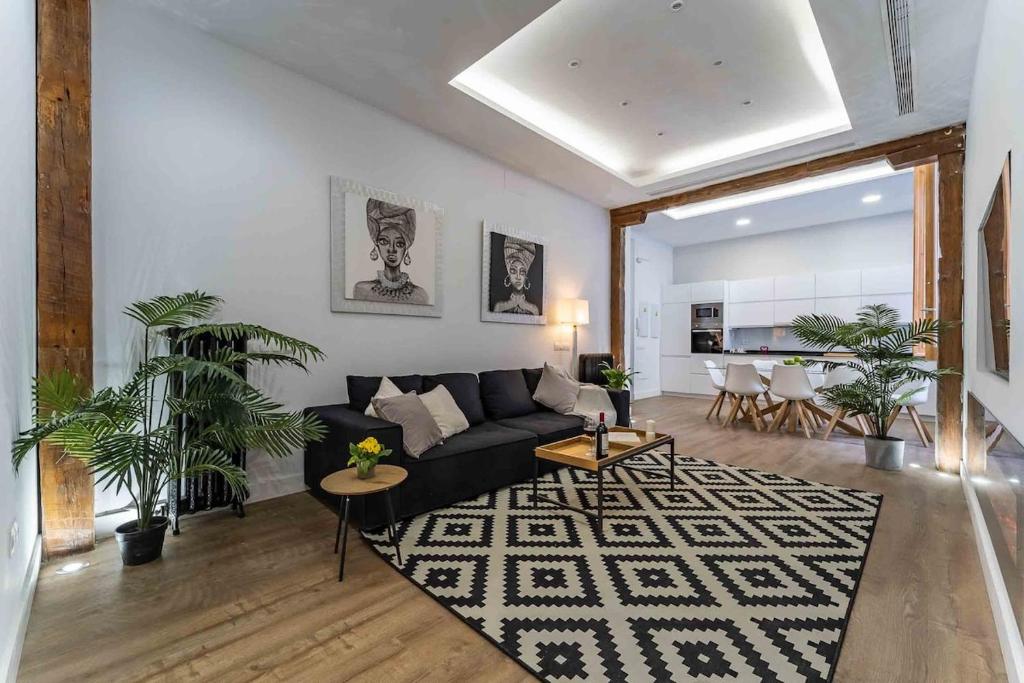 Image showcasing Luxury High-End Apartment La Latina - Madrid Center, Madrid (updated ...