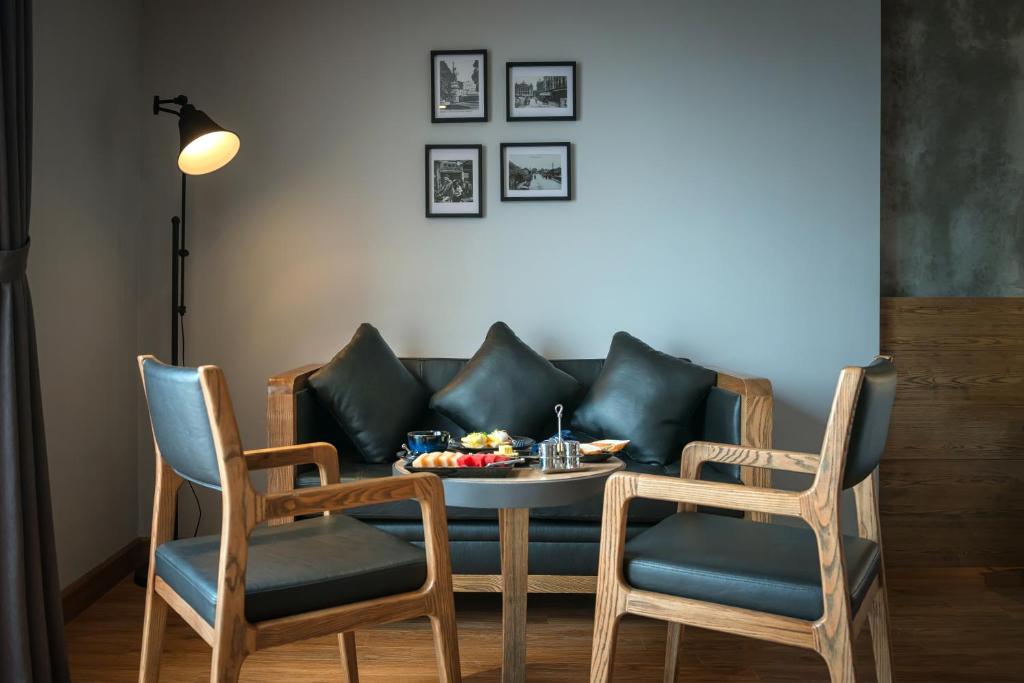 Bespoke Trendy Hotel Hanoi - 19