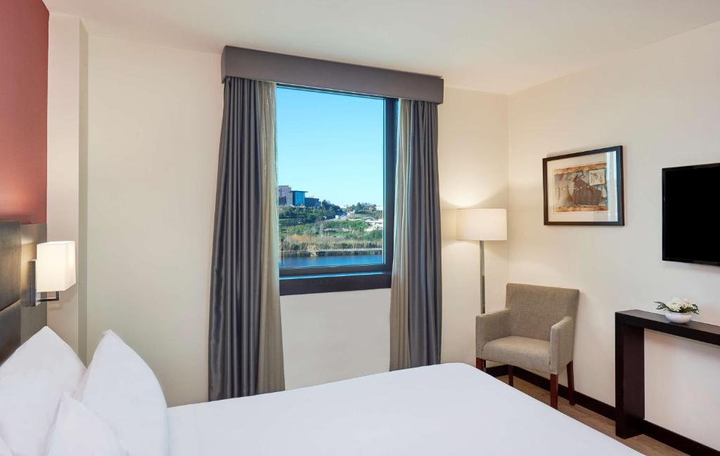 NH Coimbra Dona Ines - Resim 37