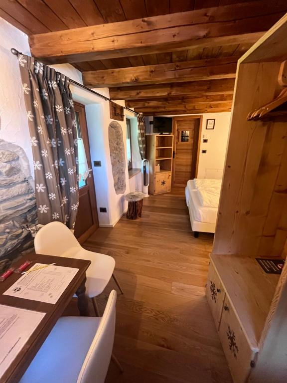 BeB LUCA76 - Superior Double Or Twin Room With Garden View