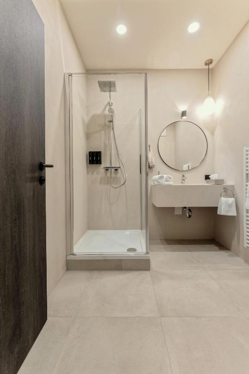 Aparthotel Lavilo Main Square - Resim 20