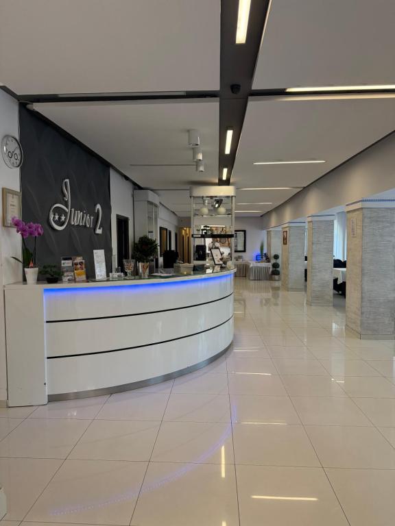 Hotel Junior 2 - Resim 1