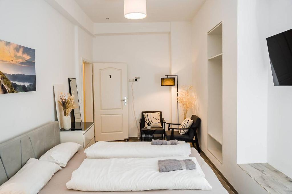 Cama o camas de una habitación en Central Cozy Home 2 Lübeck