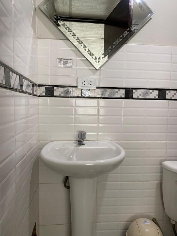 Hostal El Mariscal - Economy Twin Room