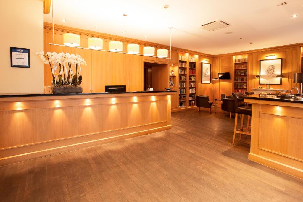 TOWNHOUSE Hotel - Resim 13