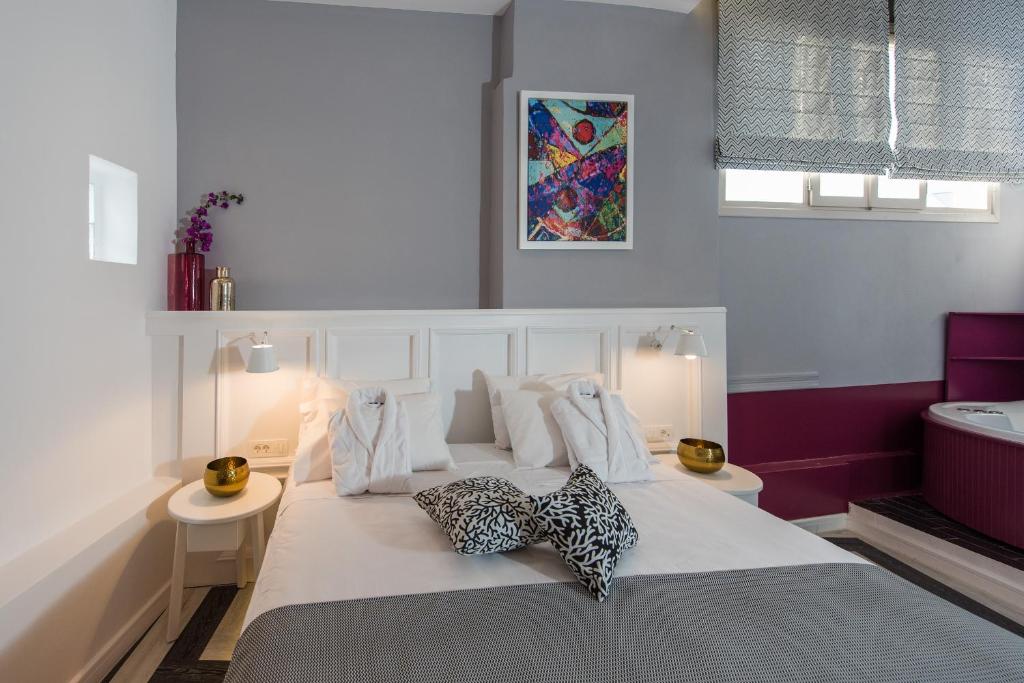 
Classic Room with Hot Tub
